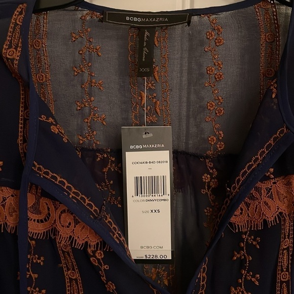 BCBG MAXAZRIA women’s XXS‎ Bell sleeve, sheer long sleeve top navy & rust color - Picture 3 of 11